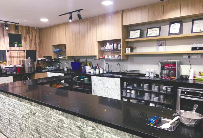 Di dalam Mama Girl Baking Studio. – ZOOM TEAM 